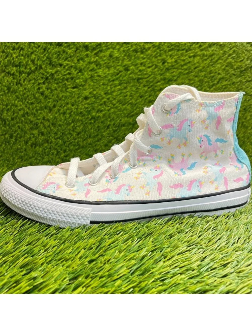 Converse Chuck Taylor All Star High Girls Size 6Y White Athletic Shoes Sneakers